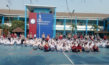 Polres-Tanjungperak-Beri-Motivasi-Pelajar-Cegah-Kenakalan-Remaja