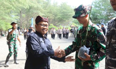 Pemkab-Banyuwangi-Apresiasi-Penanaman-2000-Pohon-Mangrove-oleh-Polri