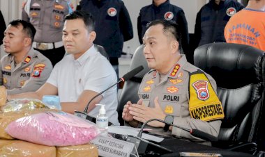 Polrestabes-Surabaya-Berhasil-Amankan-Sindikat-Sabu-Jawa-Sumatera-Sita-40,8-kg-Sabu