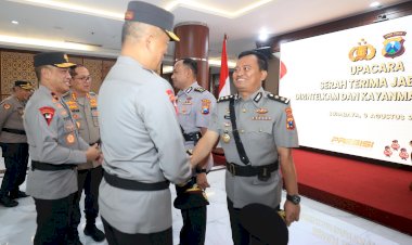 Irjen-Pol-Drs-Imam-Sugianto,M.Si-Pimpin-Sertijab-Dua-Pejabat-Utama-Satuan-Kerja-Polda-Jawa-Timur