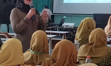 Kanit-PPA-Satreskrim-Polresta-Sidoarjo-Ajak-Guru-SD-Cegah-Perundungan-dan-Kekerasan-Pelajar