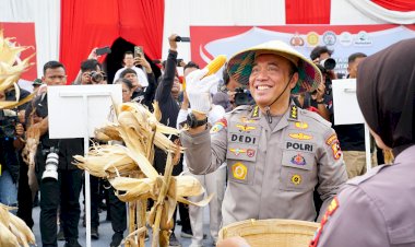 Irwasum-Polri-Pimpin-Panen-Jagung-Serentak-di-Madiun,-Wujudkan-Astacita