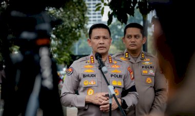 Polda-Metro-Jaya-Siapkan-Layanan-Kesehatan-bagi-Masyarakat-dalam-Kegiatan-Penyampaian-Aspirasi