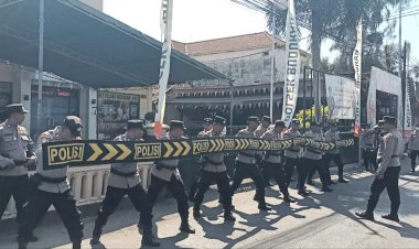 Polsek-Buduran-Tingkatkan-Kesiapsiagaan-Personel-melalui-Latihan-Dalmas-Awal