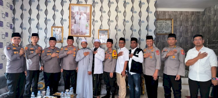 Disambangi Tiga Jenderal Ops NCS, ketua Ponpes Daarul Falah Ciamis Dukung Polri Wujudkan Pemilu Damai