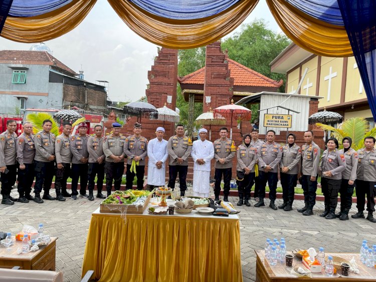 Persembahyangan Bulan Purnama dan Satu Tahun Pura Kertha Bumi Bhayangkara