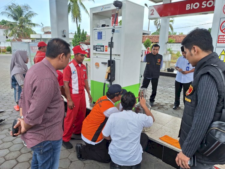 Pastikan Keakuratan Pengisian, Tim Gabungan Polresta Banyuwangi Sidak SPBU