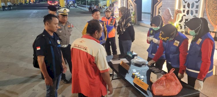 Arus Balik Lebaran, Kembali Kru Bus Terminal Purabaya di Tes Urine