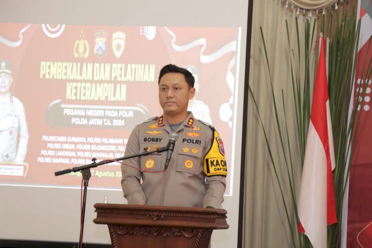 Kapolres Lamongan Beri Motivasi Anggota Polri Tetap Produktif Pada Masa Purna Tugas