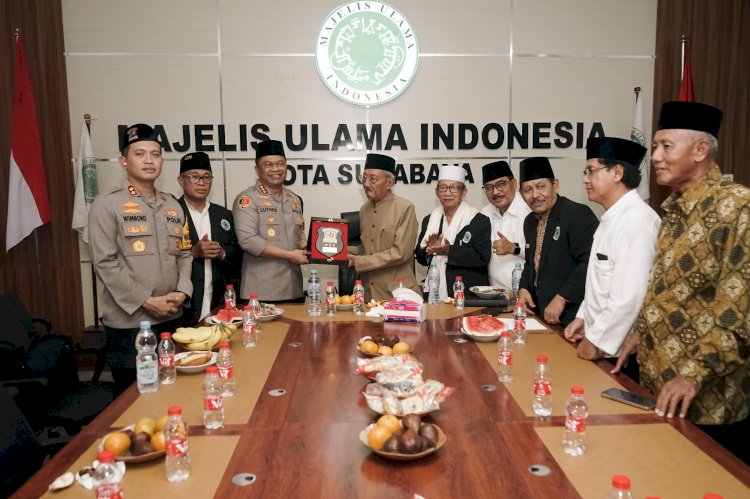 Cooling System Hadapi Pilkada 2024 Kapolrestabes Surabaya Silaturahmi ke Tokoh Agama