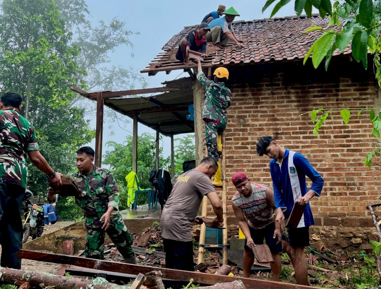 Polres Pacitan, BPBD dan TNI Gerak Cepat Atasi Dampak Bencana Alam di Tengah Cuaca Ekstrem