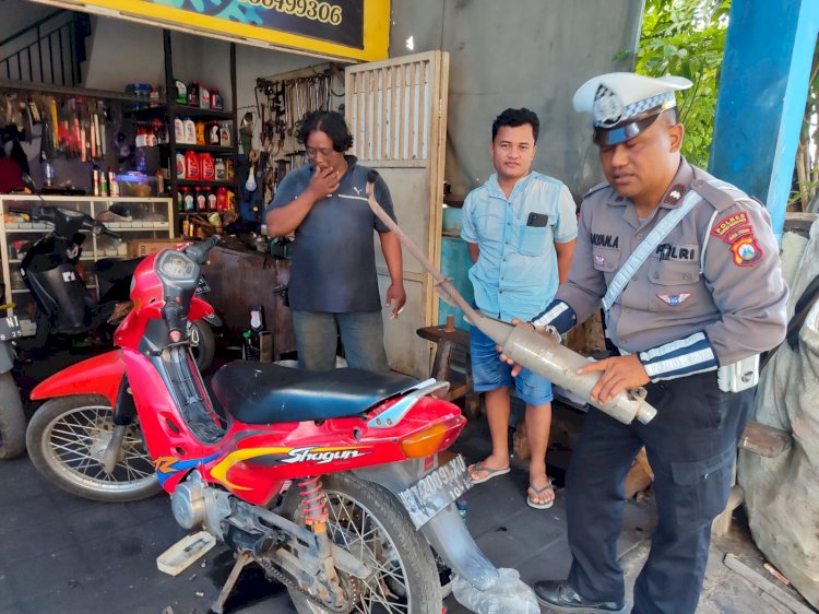 Operasi Lilin Semeru Polres Pelabuhan Tanjungperak Himbau Bengkel Tak Layani Penggantian Knalpot Tidak Sesuai Spektek