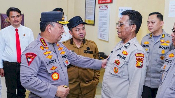 Apresiasi Personel Pemilik Pesantren Gratis, Kapolri