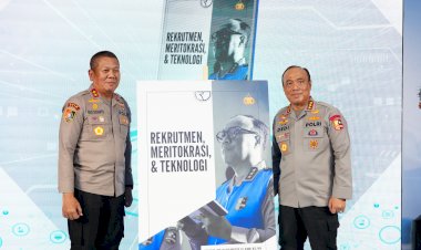 Perkuat-Kebijakan-Berbasis-Data,-Wakapolri-Komjen-Pol.-Dedi-Prasetyo-Rilis-Dua-Buku