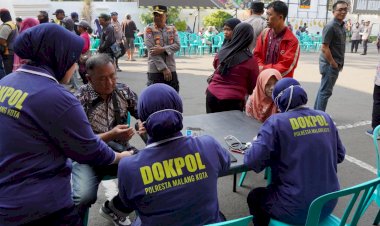 Polresta-Malang-Kota-Gelar-Bakkes-Ajak-Warga-Makan-Bersama-dan-Periksa-Kesehatan-Gratis