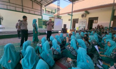 Polsek-Gedangan-Edukasi-Pelajar-tentang-Radikalisme,-Intoleransi-dan-Tertib-Berlalu-Lintas