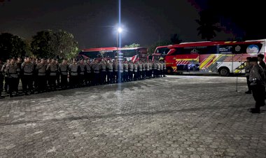 Polri-Terus-Perkuat-Penanganan-Karhutla,-Tambahan-Personel-Brimob-Dikirim-dari-Luar-Daerah