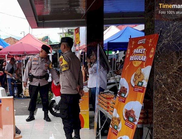Polres Ngawi Patroli Pasar Pastikan Harga dan Stok Bapokting Aman