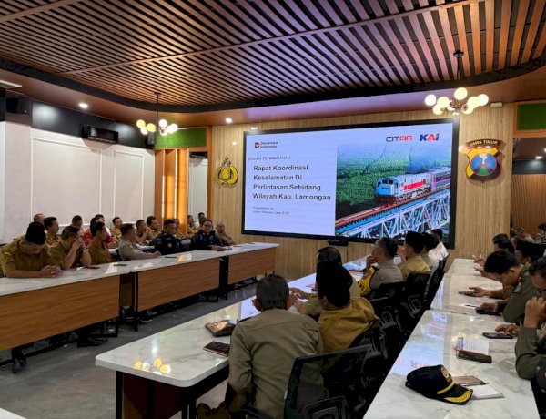 Polres Lamongan Atensi Perlintasan Kereta Api Sebidang Jelang Operasi Ketupat Semeru 2026