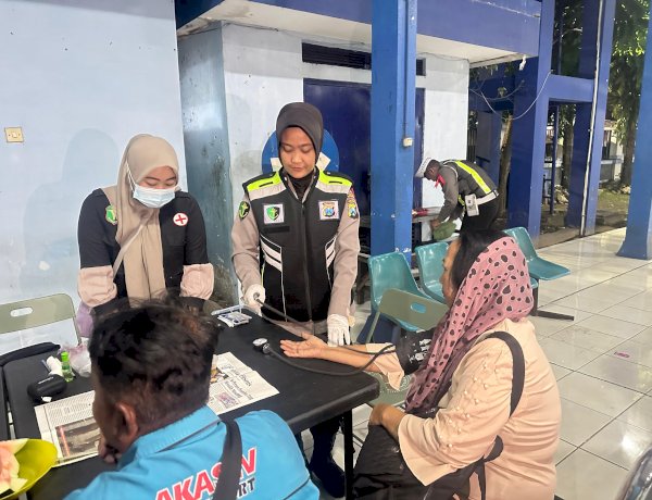 Operasi Ketupat Semeru 2026 Polda Jatim Beri Layanan Kesehatan Mobile Gratis