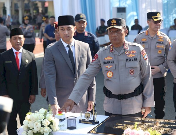 Kapolda Jatim Resmikan Polresta Tuban Tekankan Peningkatan Profesionalisme dan Pelayanan Presisi