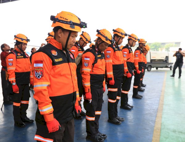 Polri Kembali Kirim Tim SAR dan Bantuan Logistik untuk Percepat Penanganan Gempa NTT