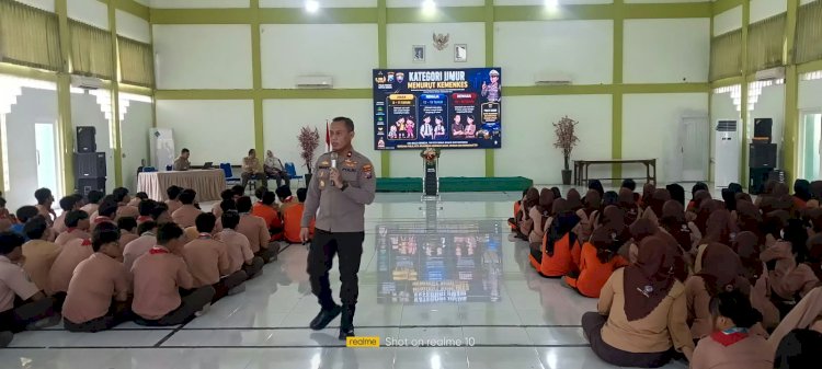 Polresta Sidoarjo Pelajar SMAN 3 Bahaya Bullying dan Radikalisme